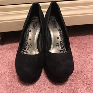 Women’s size 9.5 black suede wedges, closed toe